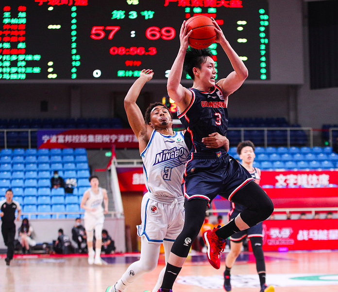 王者竞猜平台 -里程碑夜！瓦伦西亚复出首秀，CBA季后赛今晚刷纪录，管理层满意，医务组通报恢复 